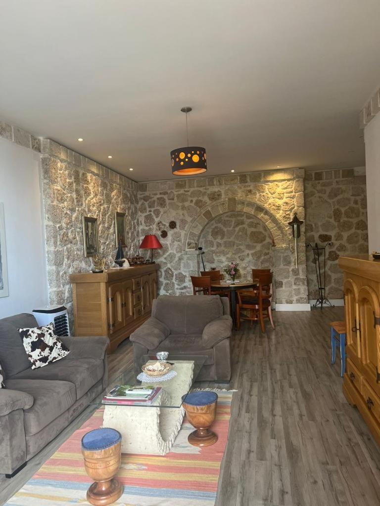 Rahoni Park & Suites Dhërmi 객실 사진